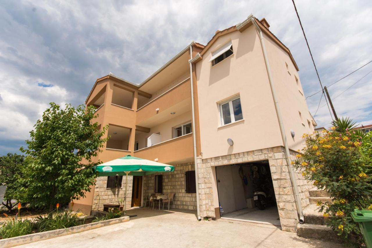 Apartments Ploka Okrug Gornji Exterior photo