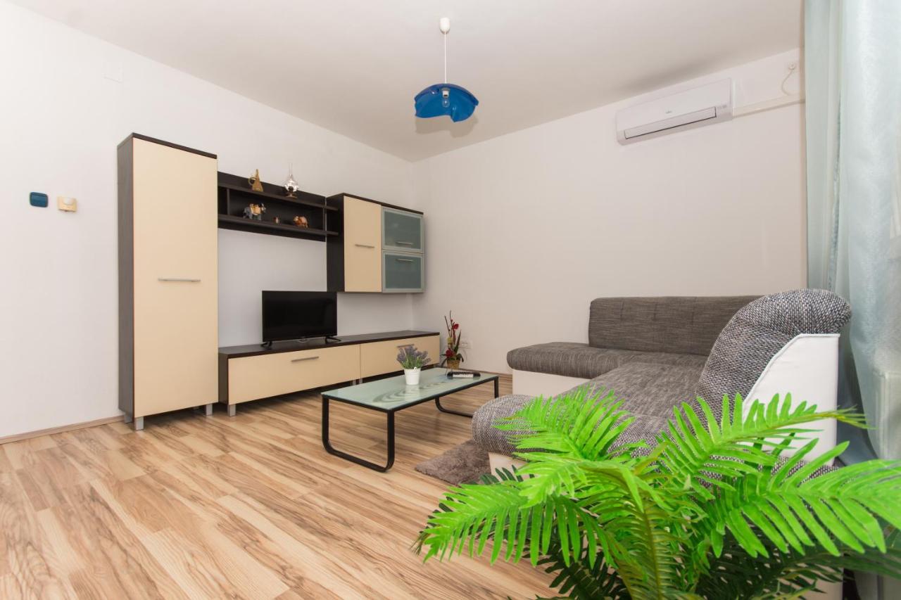 Apartments Ploka Okrug Gornji Exterior photo