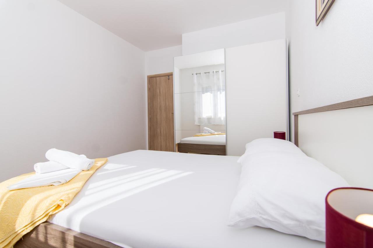 Apartments Ploka Okrug Gornji Exterior photo