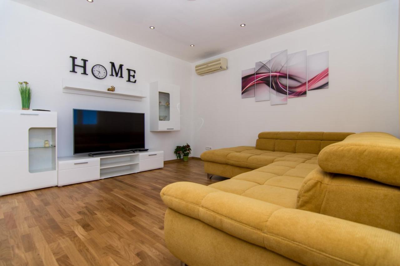 Apartments Ploka Okrug Gornji Exterior photo