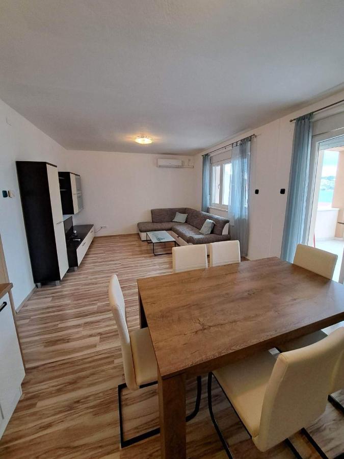 Apartments Ploka Okrug Gornji Exterior photo