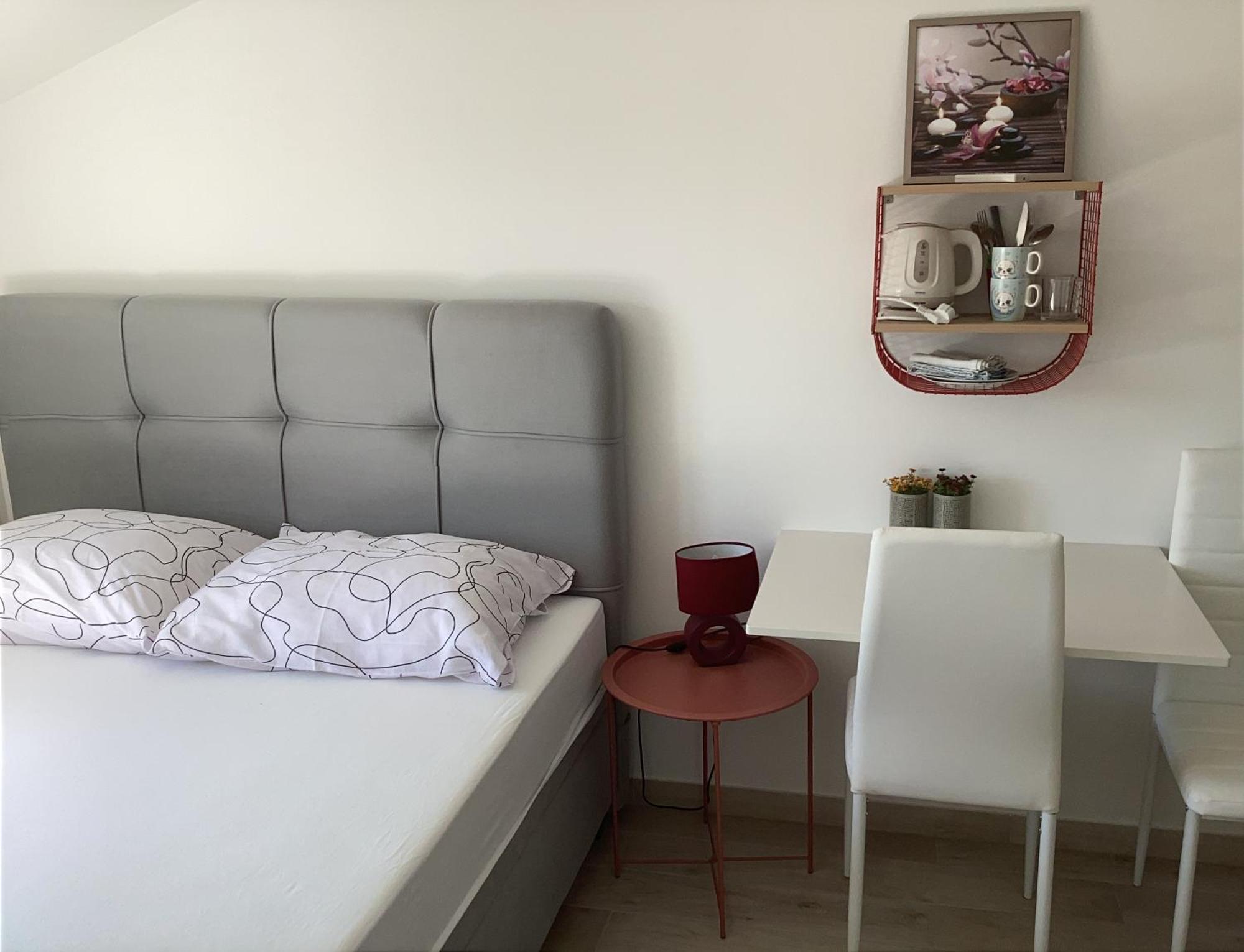 Apartments Ploka Okrug Gornji Exterior photo