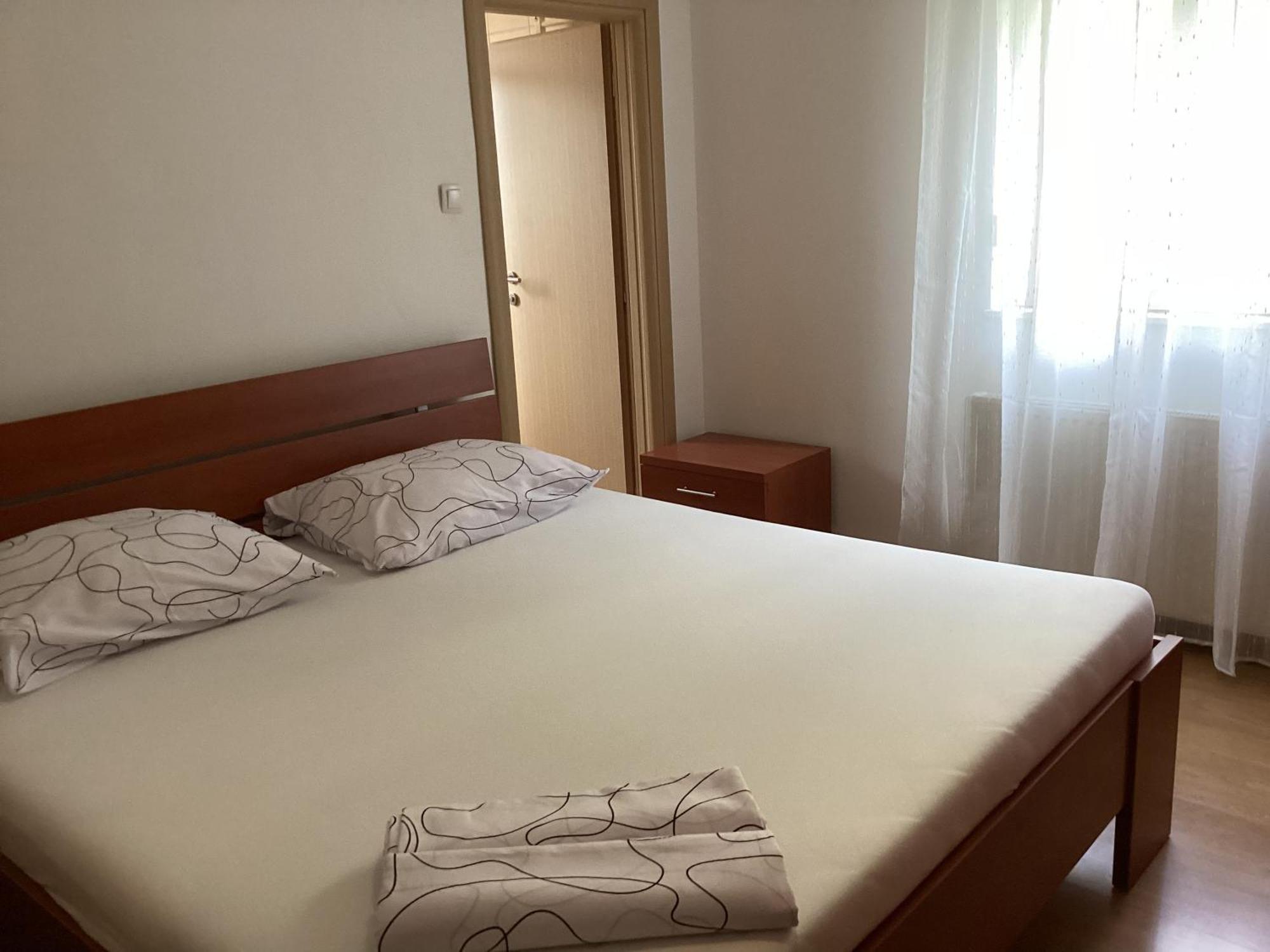Apartments Ploka Okrug Gornji Exterior photo