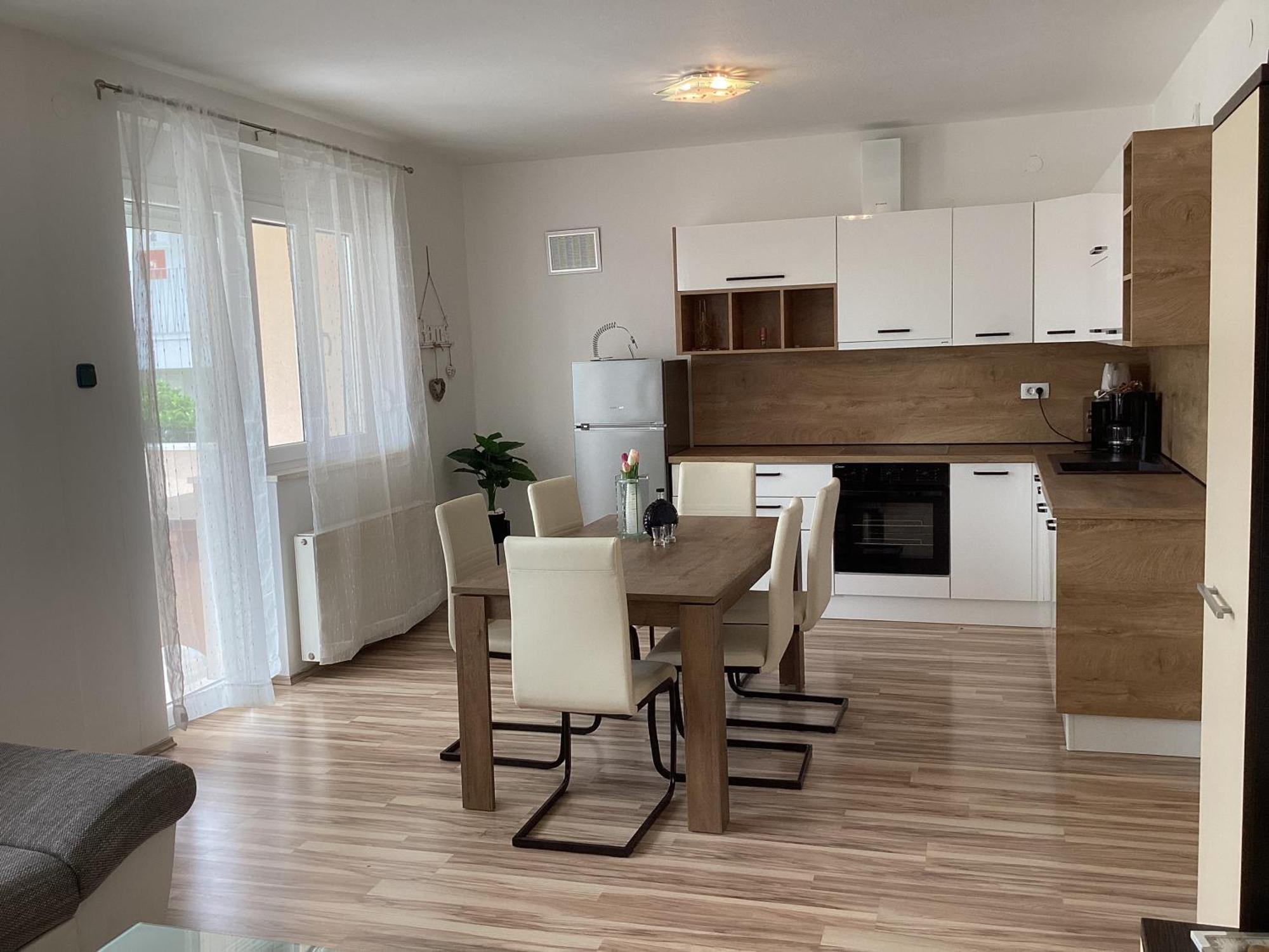 Apartments Ploka Okrug Gornji Exterior photo