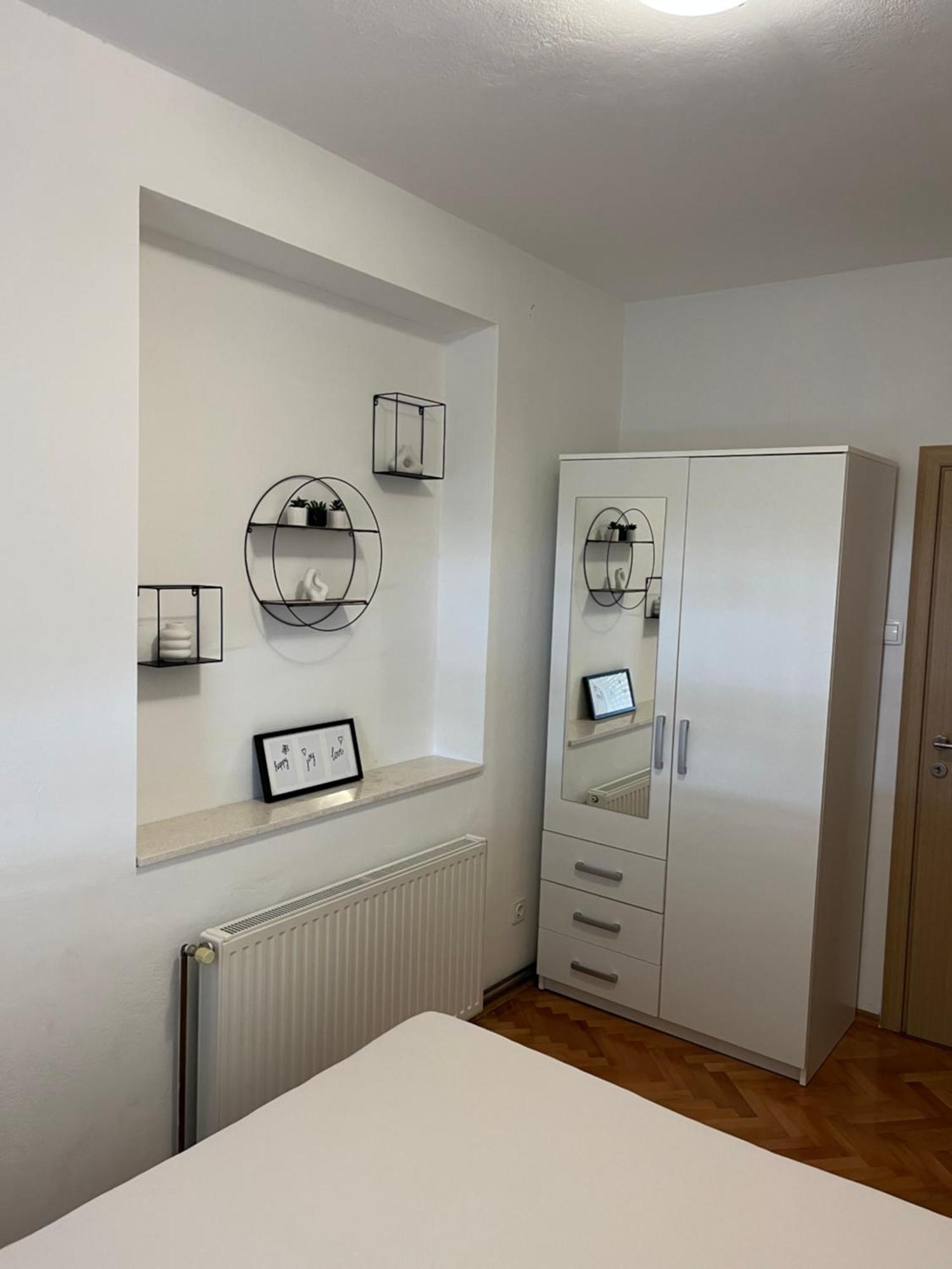 Apartments Ploka Okrug Gornji Exterior photo